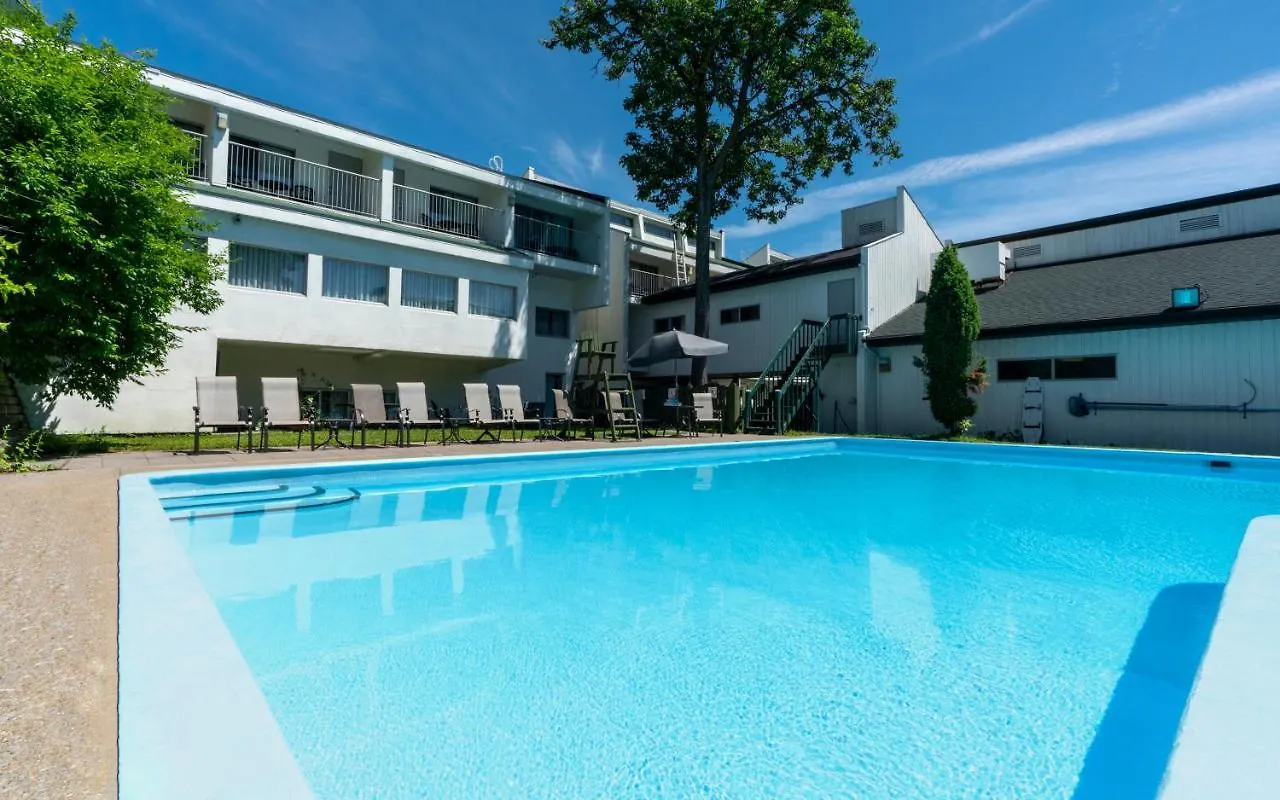 Auberge Quebec contacts